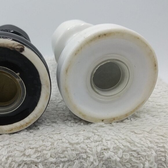 Chess Salt and Pepper Shakers Wh/Bl with Stoppers Queen's Gambit Fans Ceramic - Picture 9 of 9